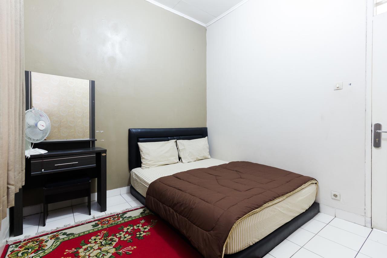 Pele Guesthouse Bandung Exteriör bild