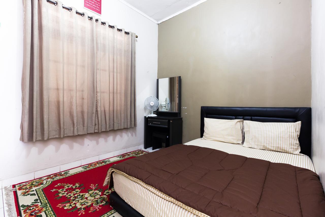 Pele Guesthouse Bandung Exteriör bild