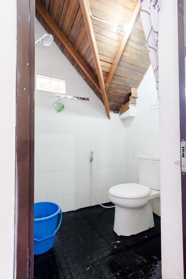 Pele Guesthouse Bandung Exteriör bild